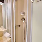 Brit Hotel
