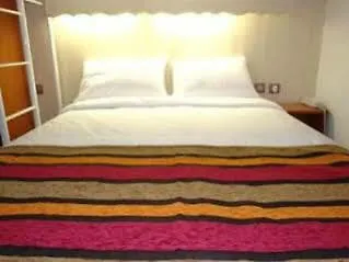 Brit فندق شامبيري